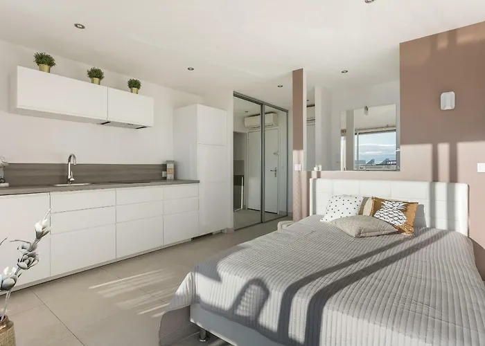 Cap D'agde Naturiste * アグド